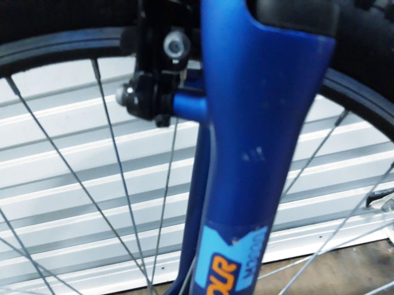 Carrera Valour ladies mountain bike lightweight.
