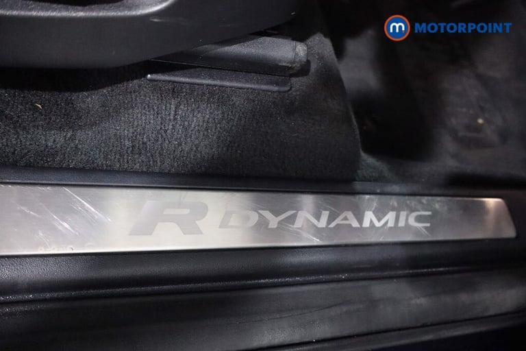 2020 Land Rover Discovery Sport 1.5 P300e R-Dynamic SE 5dr Auto [5 Seat] SUV Hybrid Automatic
