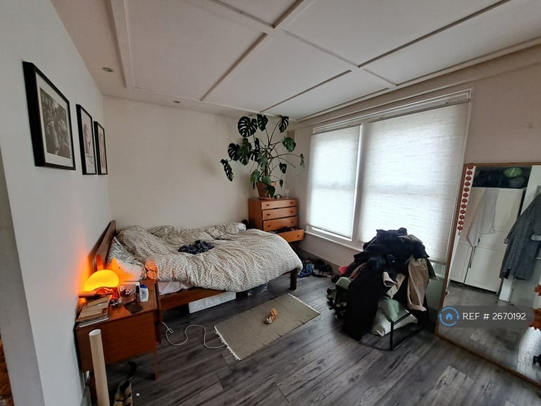 3 bedroom house in Jennings Road, London, SE22 (3 bed) (#2670192)