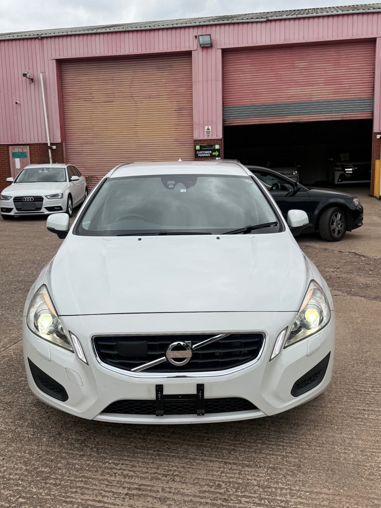 2012 Volvo V60 1.6 T4 Petrol  Estate Petrol Automatic