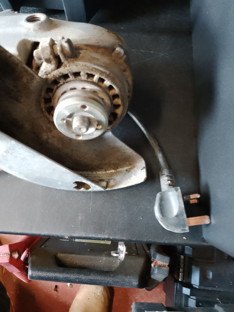 Bosch 7" Angle grinder - used