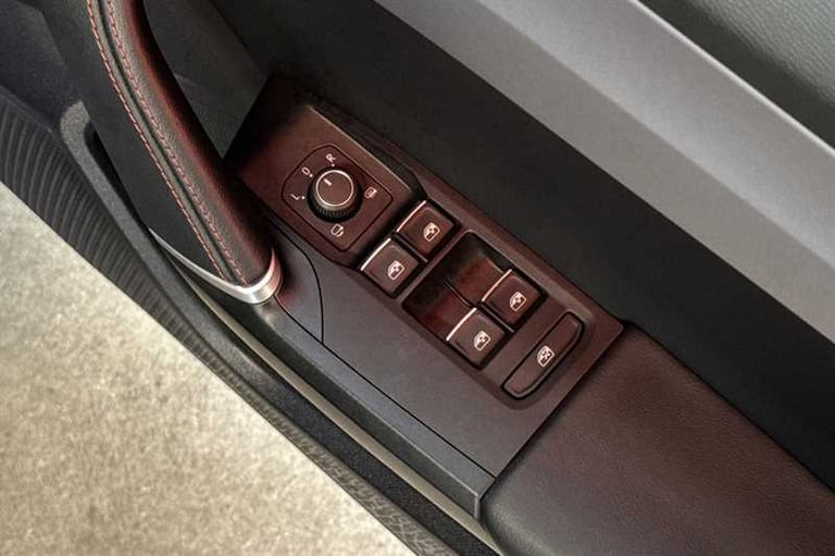 2021 SEAT Leon 1.5 TSI EVO FR Sport 5dr HATCHBACK PETROL Manual