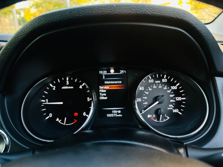 2014 Nissan Qashqai 1.5 dCi Tekna 5dr Diesel