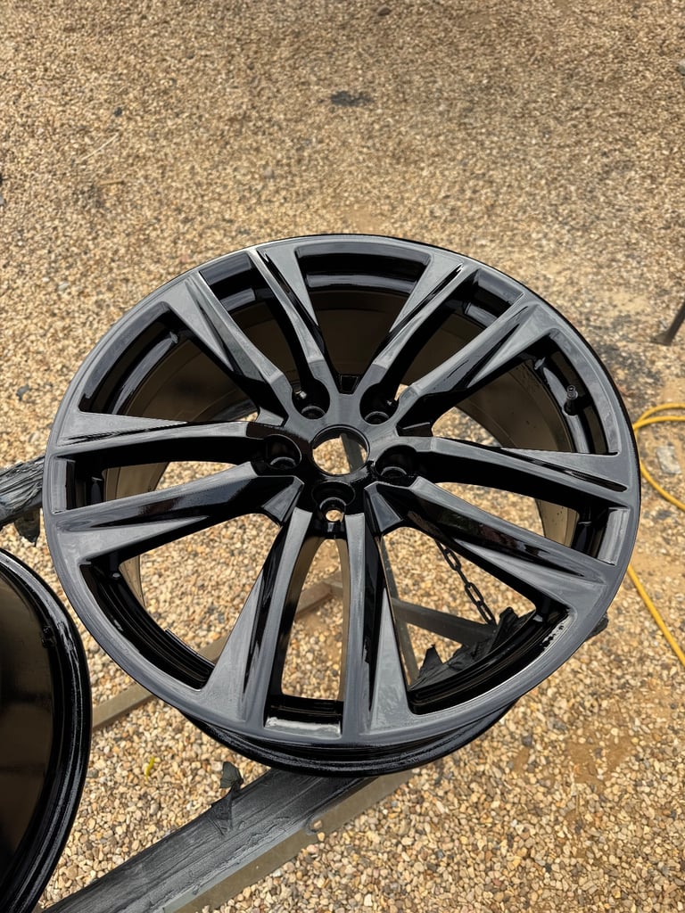 Genuine Seat Leon cupra 290 alloys refurbished in gloss black