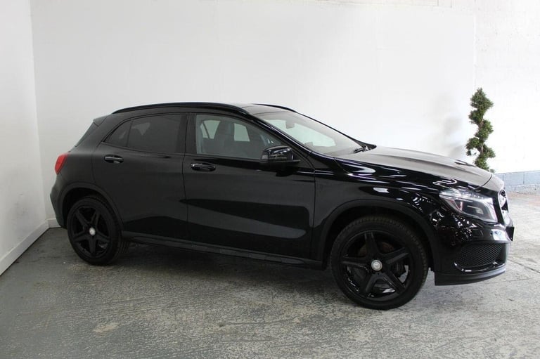 MERCEDES-BENZ GLA CLASS 2.1 GLA220d AMG Line (Premium Plus) 7G-DCT 4MATIC Euro