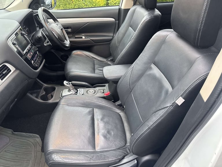 2014 Mitsubishi Outlander 2.0h 12kWh GX4h SUV 5dr Petrol Plug-in Hybrid CVT 4WD