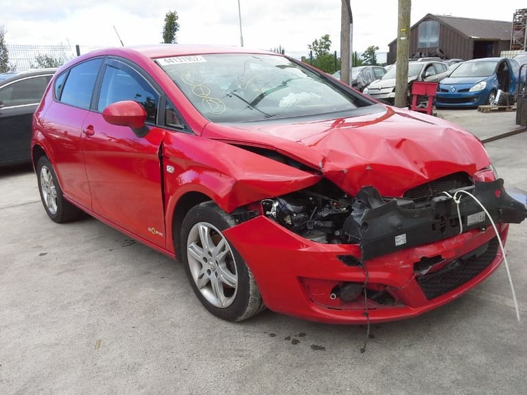 2010 SEAT LEON FR CR BREAKING SPARES AIRBAG LEATHER SEATS ALLOY DOORS AXLE HUBS CORNERS