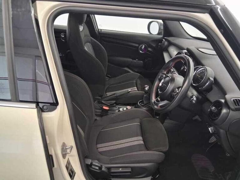 2019 MINI Hatch 1.5 Cooper Sport Hatchback 5dr HATCHBACK Petrol Manual