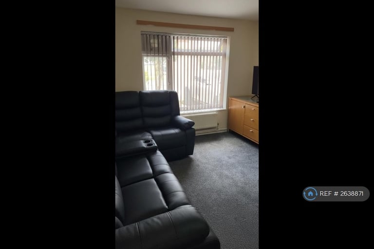3 bedroom house in King George Crescent, Walsall, WS4 (3 bed) (#2638871)