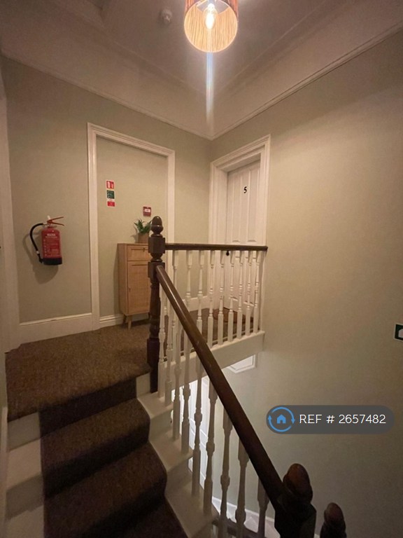 1 bedroom in Stanley Road, Enfield, EN1 (#2657482)