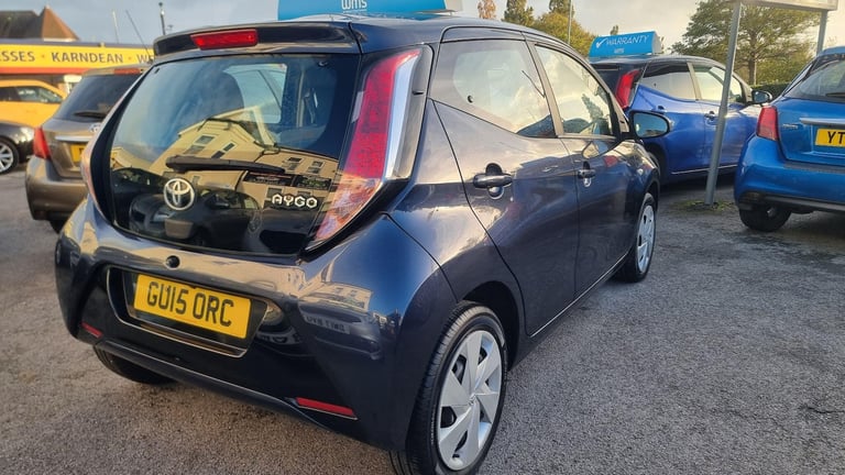 2015 Toyota AYGO 1.0 VVT-i x-play Euro 5 5dr Euro 5 HATCHBACK Petrol Manual