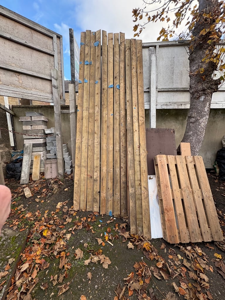 Wood ship latt cladding and it’s FREE. 