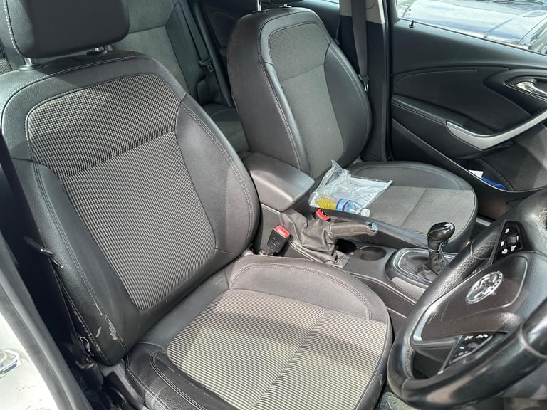 2013 Vauxhall Astra 1.7 CDTi 16V ecoFLEX SE 5dr SPARES IR REPAIRS ESTATE Diesel Manual - Image 7