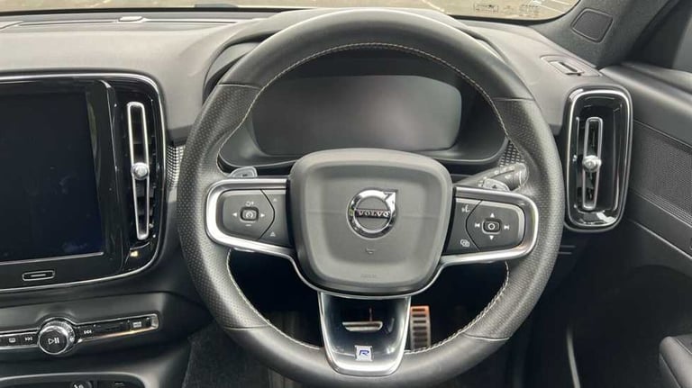 2020 Volvo XC40 2.0 D3 R DESIGN 5dr Geartronic SUV Diesel Automatic