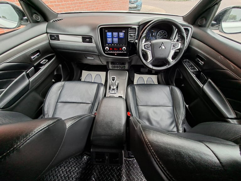 2021 21 Mitsubishi Outlander 2.4 PHEV Dynamic CVT Auto 4WD 13.8kWh. 1 Owner.