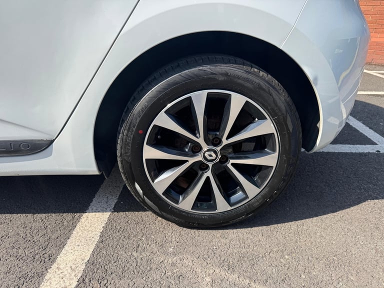 2021 Renault Clio 1.0 TCe 90 Iconic 5dr HATCHBACK Petrol Manual