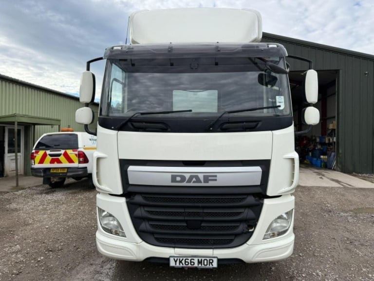 DAF CF 440 6x2 MID LIFT TRACTOR UNIT