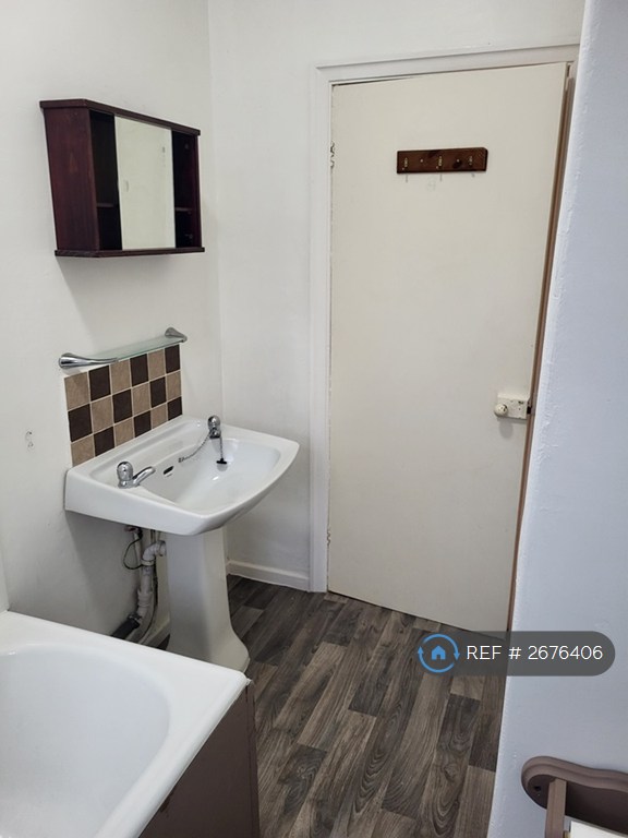 2 bedroom house in Tom Shepley Street, Hyde, SK14 (2 bed) (#2676406)