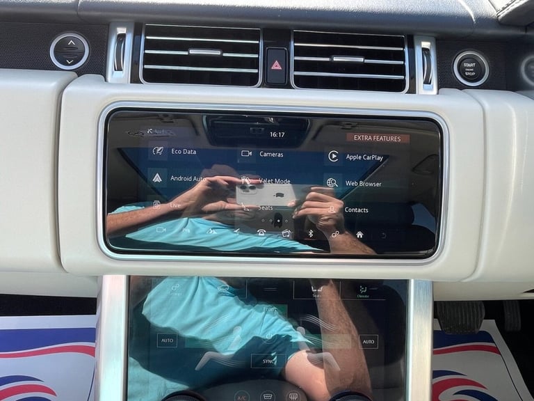 2019 Land Rover Range Rover 3.0 SD V6 Vogue black pack SUV 5dr Diesel Auto 4WD 275 bhp ESTATE Die...