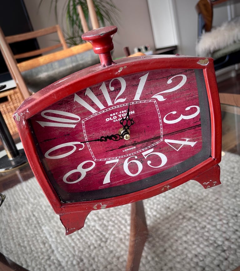 image for Red Metal Vintage Look Clock