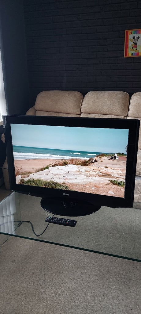 32 inch LG Freeview Tv