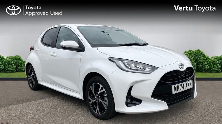 2025 Toyota Yaris 1.5 Hybrid Design 5dr CVT Hybrid Hatchback Hatchback Hybrid Automatic