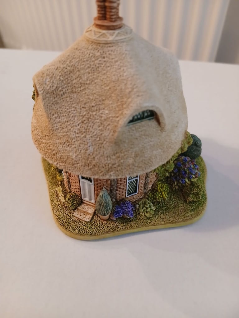 Lilliput lane Cottage 