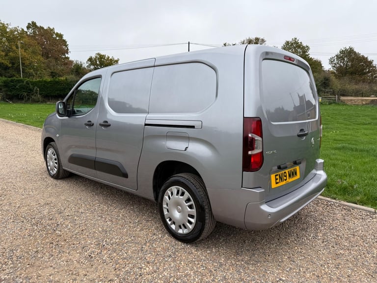 2019 Vauxhall Combo 1.5 Turbo D 2300 Sportive L2 H1 Euro 6 (s/s) 4dr PANEL VAN Diesel Manual