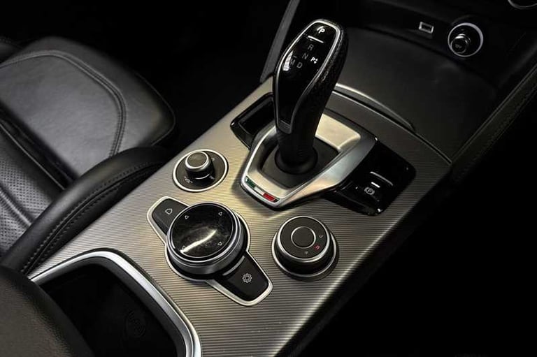 2022 Alfa Romeo Stelvio 2.0 Turbo 280 Veloce 5dr Auto ESTATE PETROL Automatic