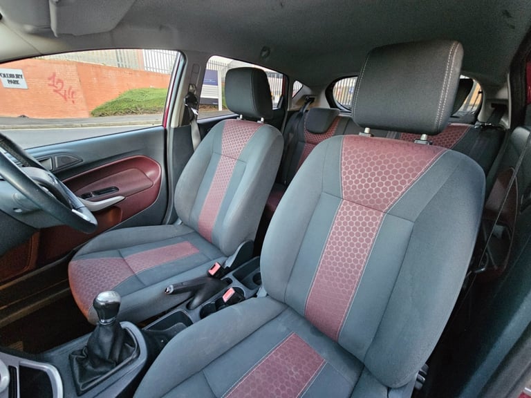 2009 Ford Fiesta 1.6 Titanium 5dr HATCHBACK Petrol Manual - Image 16