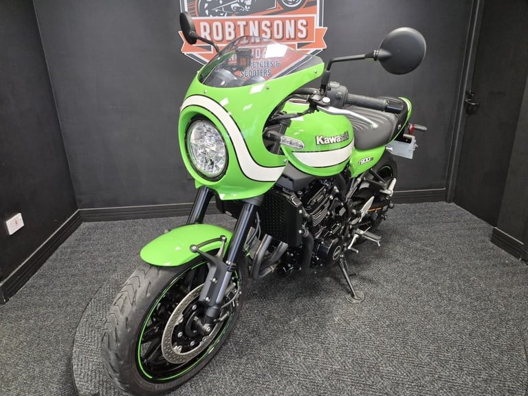 Kawasaki Z900 RS cafe 2514 miles nice extras