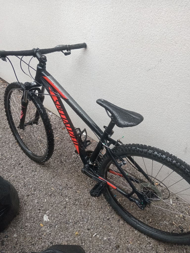 SPECIALISED branded mountain bike 