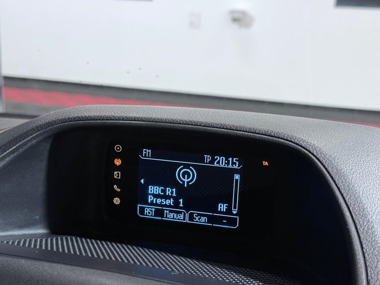 2014 Ford Transit Custom 2.2 TDCi 290 Sport L1 H1 5dr PANEL VAN Diesel Manual