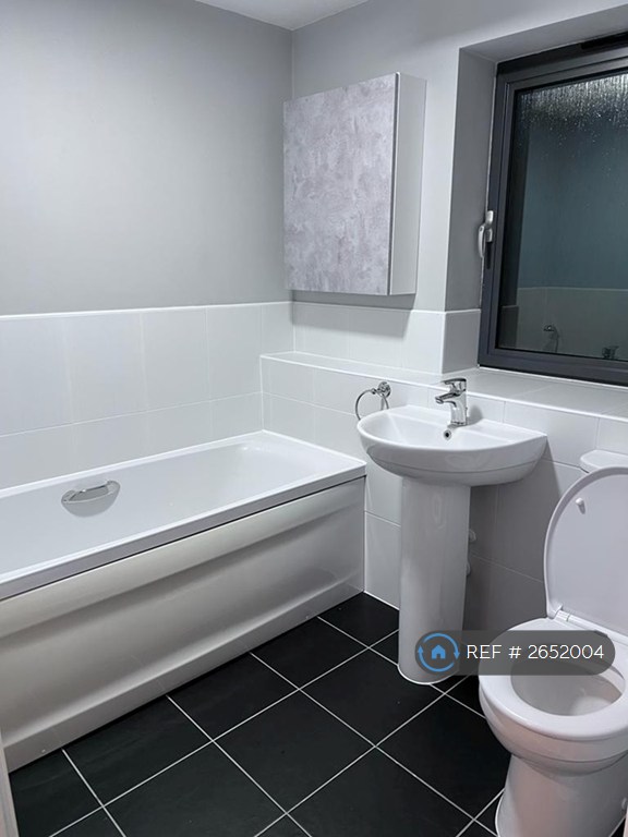 2 bedroom flat in Countess Way, Broughton, Milton Keynes, MK10 (2 bed) (#2652004)