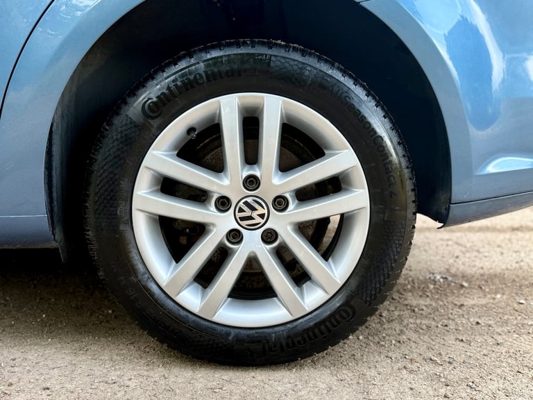 2012 Volkswagen Touran 1.6 TDI 105 SE 5dr DSG MPV Diesel Automatic