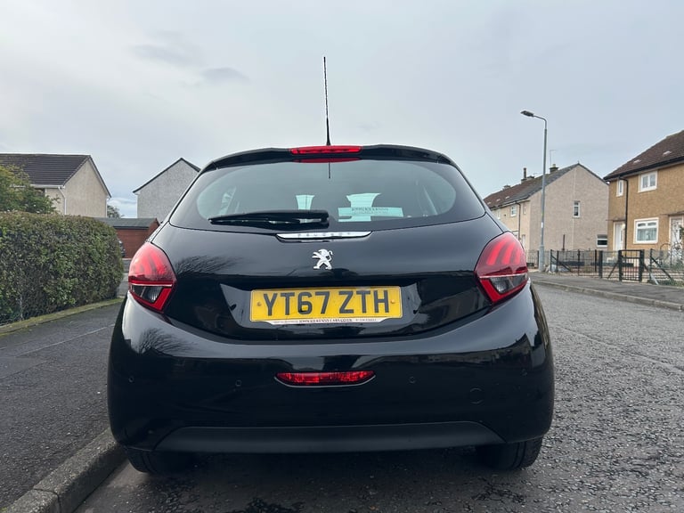 Peugeot, 208, Hatchback, 2017, Manual, 1199 (cc), 5 doors