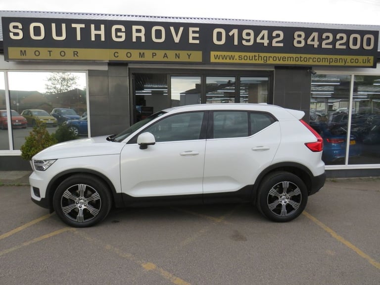 2020 Volvo XC40 2.0 D4 Inscription SUV 5dr Diesel Auto AWD Euro 6 (s/s) (190 ps) ESTATE Diesel Au...