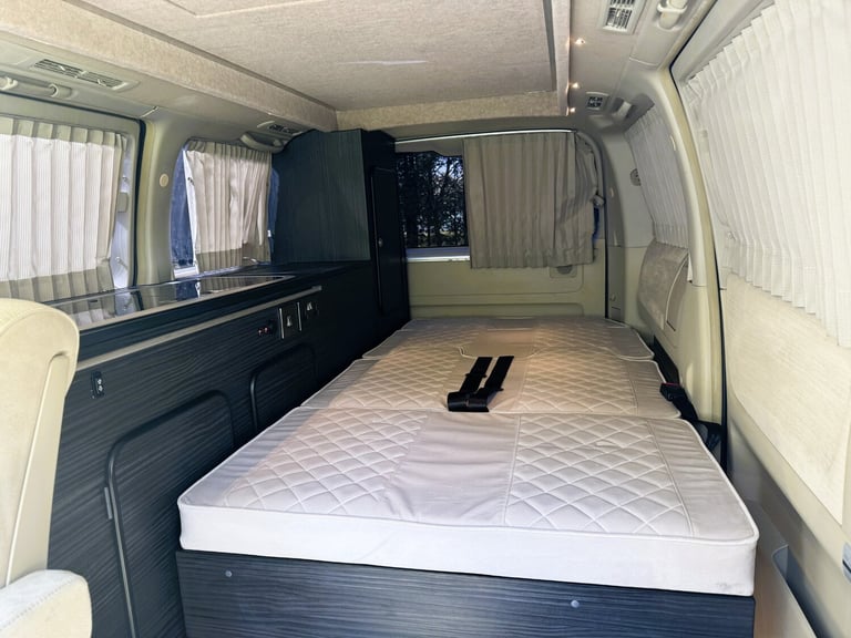 NISSAN ELGRAND FACE LIFT CAMPER VAN 3.5 V6 PETROL FULL SIDE KITCHEN CONVERSION
