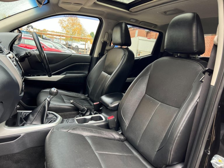 2017 Nissan Navara Double Cab Pick Up Tekna 2.3dCi 190 4WD PICK UP DIESEL Manual