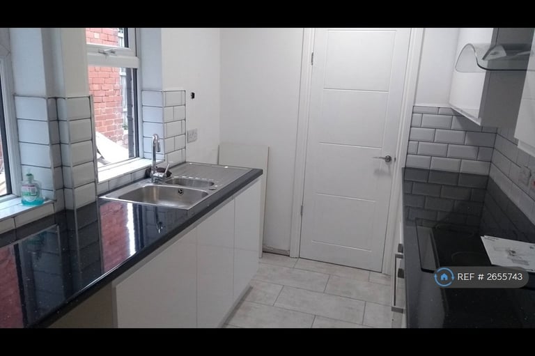 3 bedroom house in Ragdale Road, Nottingham, NG6 (3 bed) (#2655743)