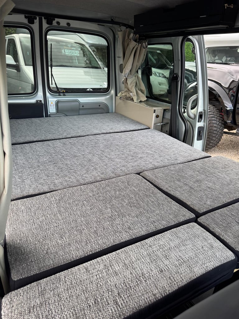 RENAULT KANGOO 1.6 16v Authentique Micro Camper Van Auto Grey Auto Petrol 2007