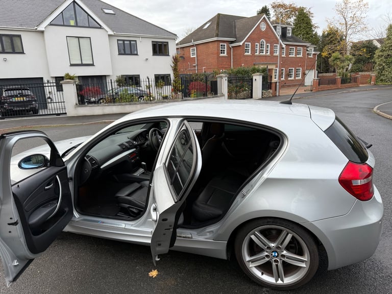 BMW, 1 SERIES, Hatchback, 2007, Semi-Auto, 1995 (cc), 5 doors