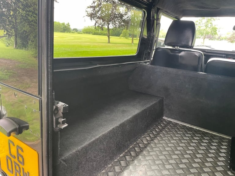1999 Land Rover Defender 90 2.5 TD5 PANEL VAN DIESEL Manual