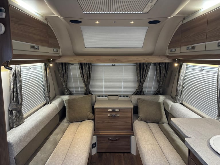 2022 SWIFT CHALLENGER 650, REAR FIXED ISLAND BED, CENTRE WASHROOM, ALDE, 