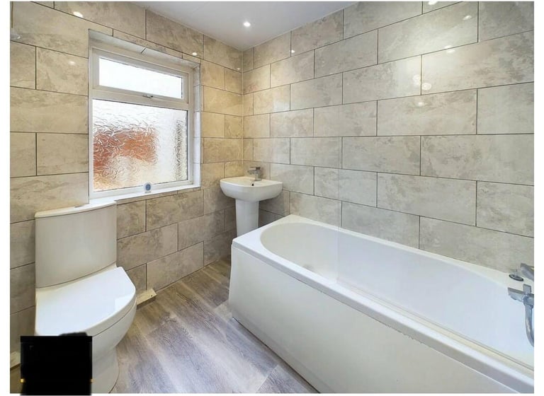 3 Bed Semi-Detached House, Linfield Terrace, FY4