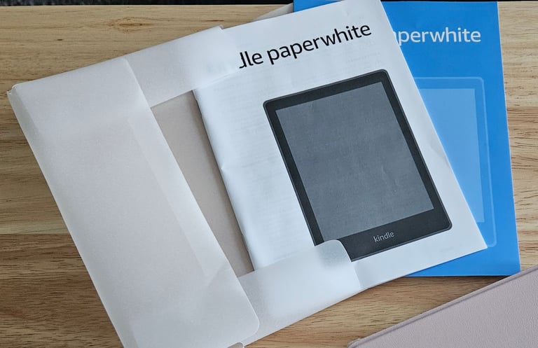 AMAZON Kindle Paperwhite (2024) 7"  eReader - 16 GB, Black EX.CONDITION