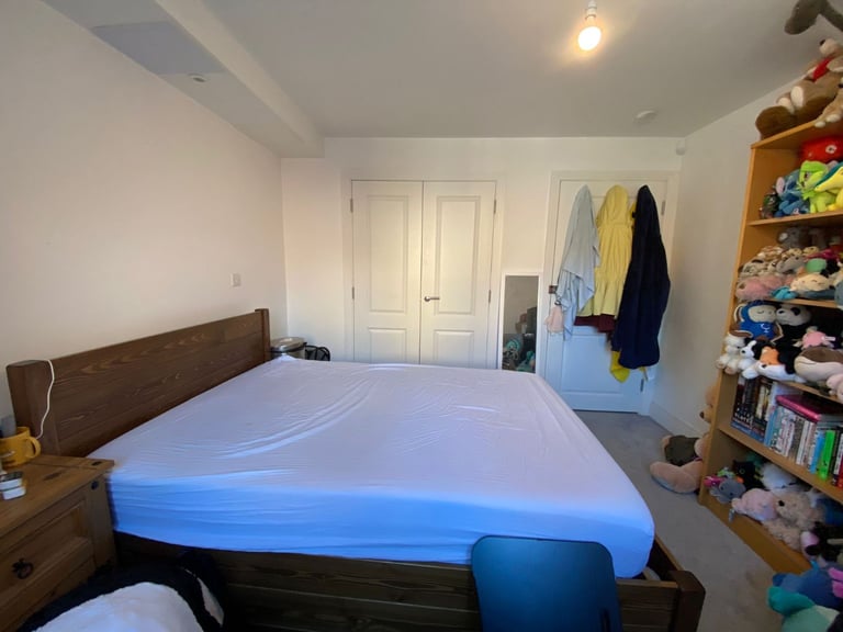 Very Spacious  2 big  double bedroom flat Oxford near West Way Square  shopping OX2  