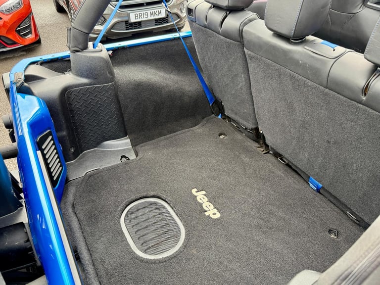 2015 Jeep Wrangler Sahara Auto 2.8 CRD **Deranged Conversion - Low Miles**