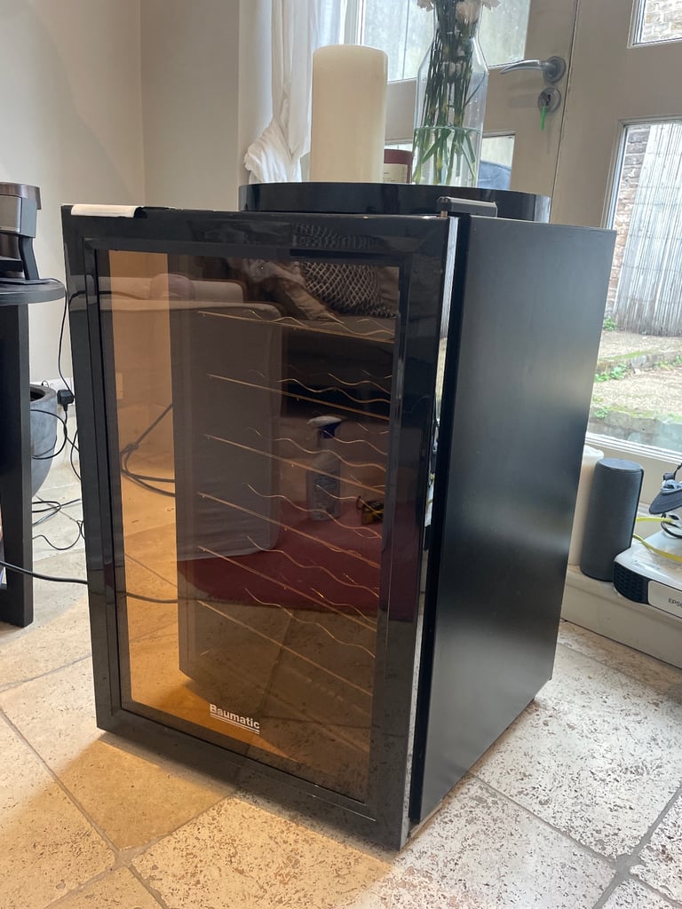 image for URGENT Baumatic wine fridge (24bottles)