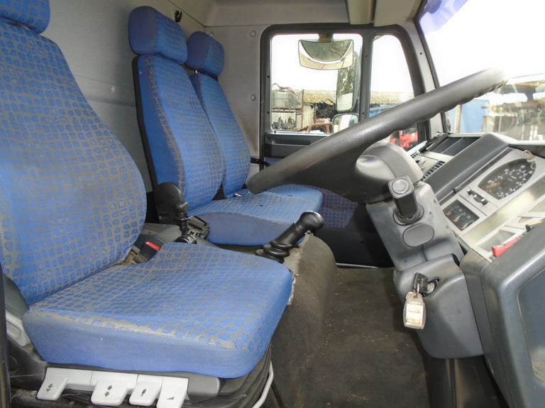 2004 MAN LE150 22ft TAUTLINER WITH BARN DOORS